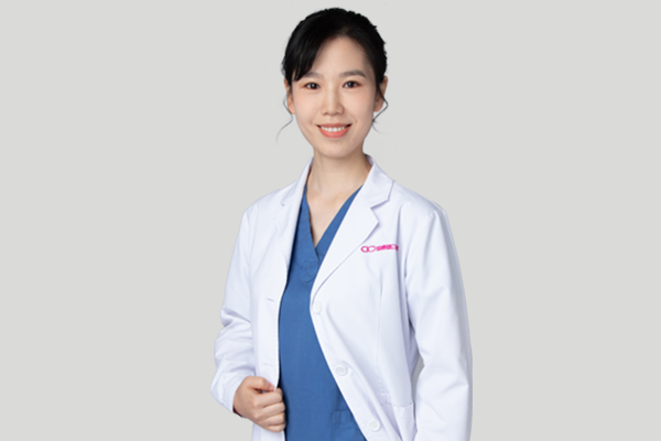 愛康健口腔 趙瑩