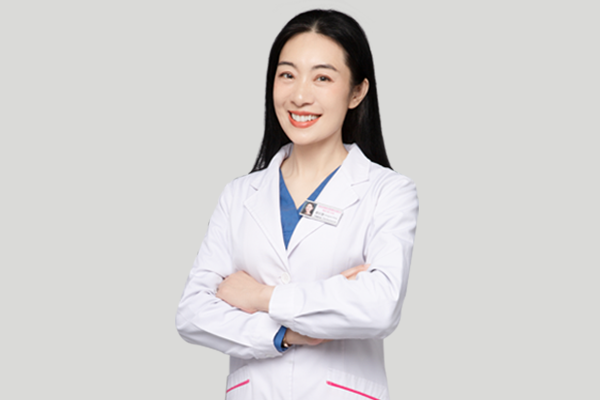 愛康健口腔醫院 曾紅艷