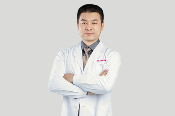 李川院長 深圳種植牙推薦李川